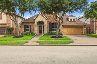 Building Photo - 17915 Creek Bluff Ln