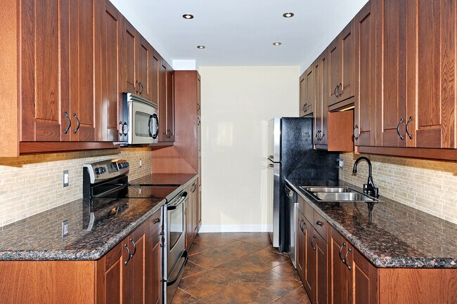 Building Photo - 1730 Camino Palmero St