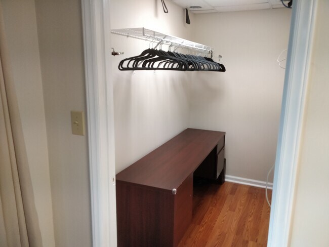 Foto del edificio - 2320 Carson Drive