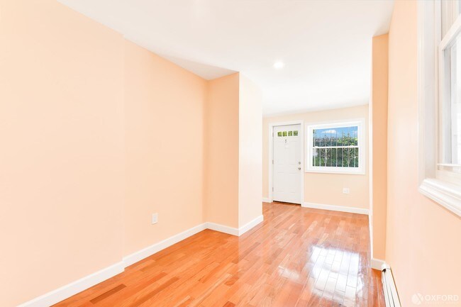 Foto del edificio - 1112 East 180th Street