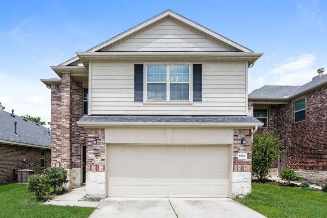 5223 Gulf Stream Ln