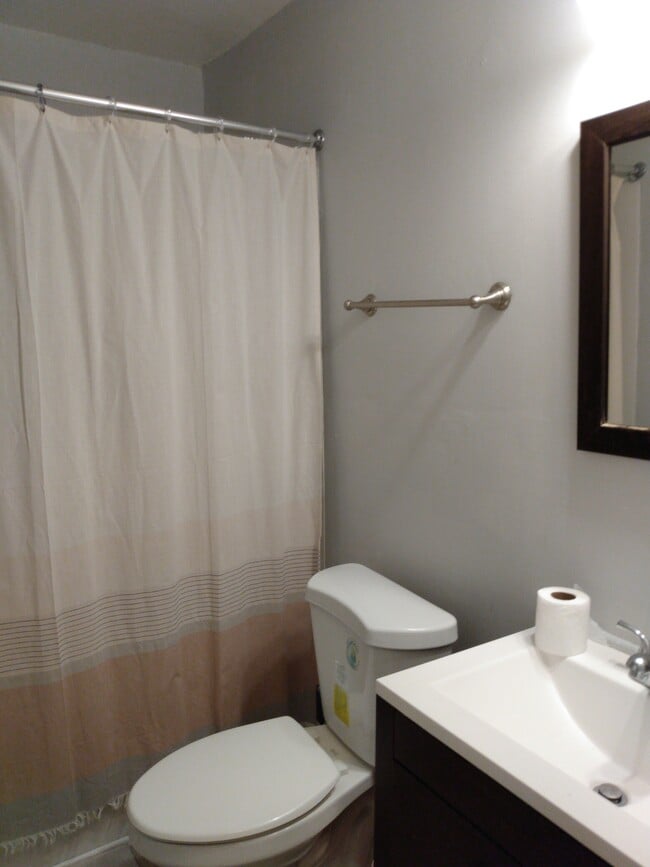 303 Hazelwood Dr, Greensboro, NC 27401 Apartments in Greensboro, NC