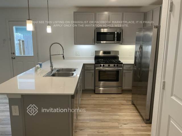 Foto del edificio - 18827 Charter Elm Dr