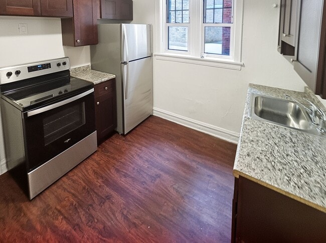Interior Photo - 930-936 Judson Ave, Evanston