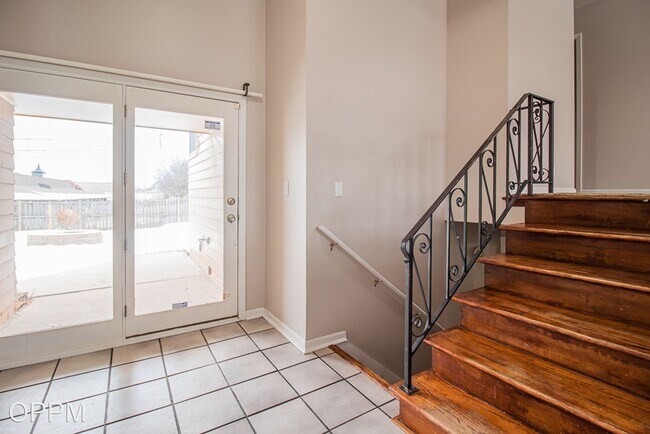 Building Photo - 4 br, 2 bath House - 9015 Sprague St.