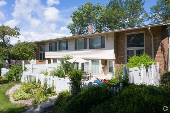 Foto del edificio - Clayton Park Townhouses