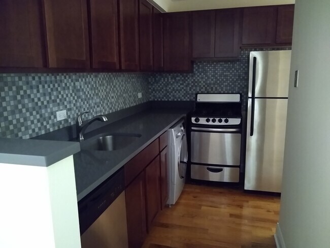Foto del edificio - 555 W Arlington
