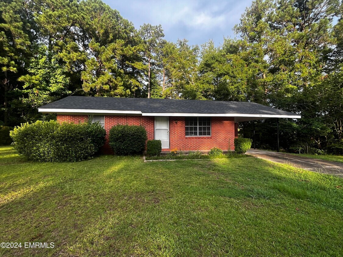 Primary Photo - 4618 Russell Topton Rd