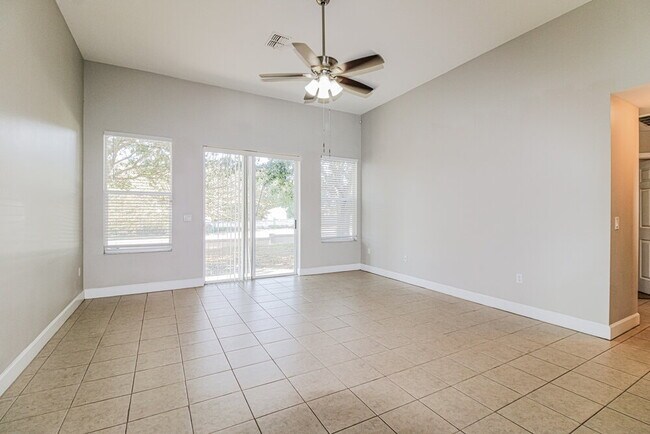 Building Photo - 5235 Greystone Dr