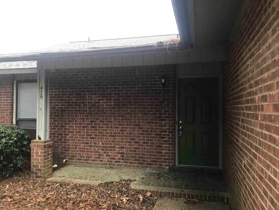 Primary Photo - 476 Sheffield Ct