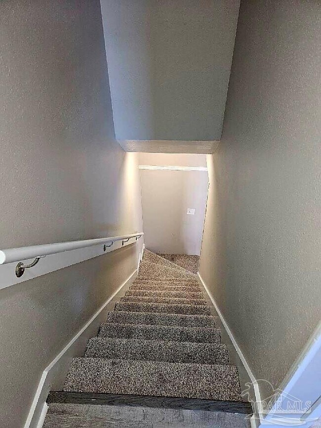 Foto del edificio - 7250 Hilburn Rd