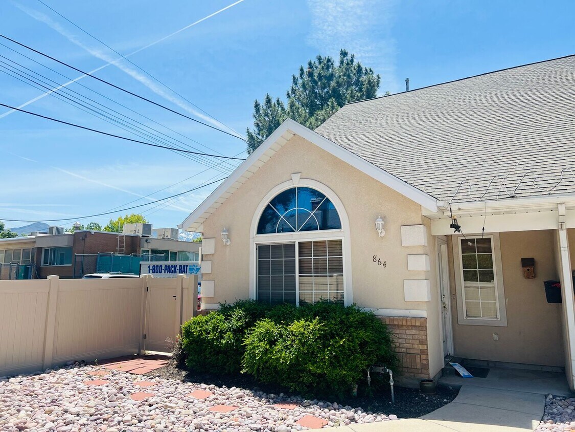 Primary Photo - Beautiful home in Salt Lake