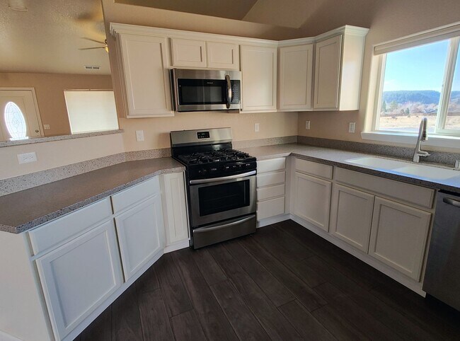 Foto del edificio - 3 Bedroom 2.5 Bath Newly Remodeled Home