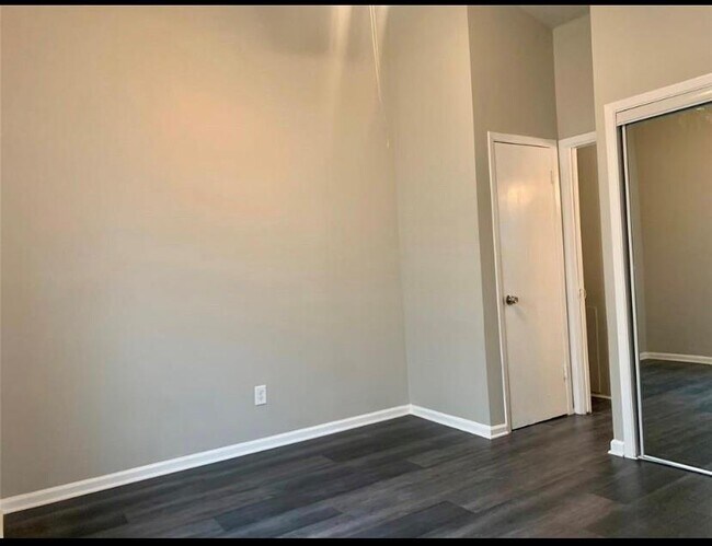 Foto del edificio - 5718 Sherman St