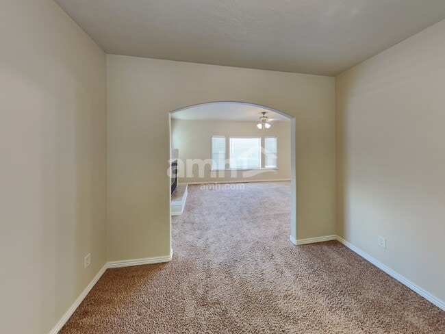 Foto del edificio - 3501 Bay Ct