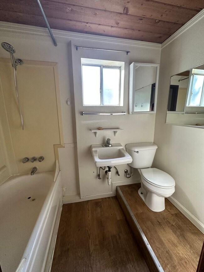 Foto del edificio - 1309 Hemlock St