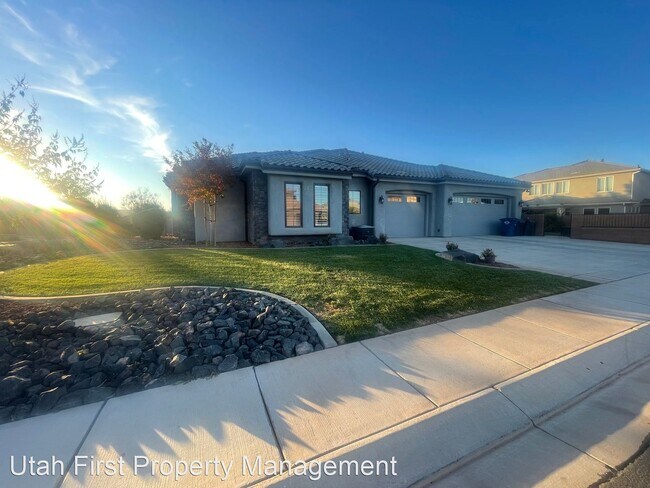 Building Photo - 4 br, 3 bath House - 2425 E Crimson Ridge Dr.