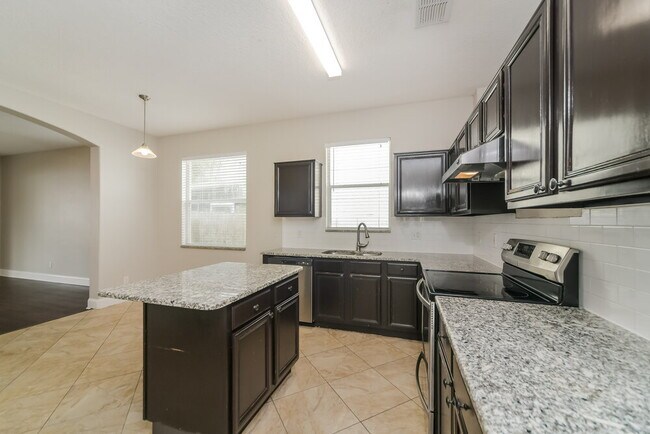 Foto del edificio - 14677 Kristenright Ln