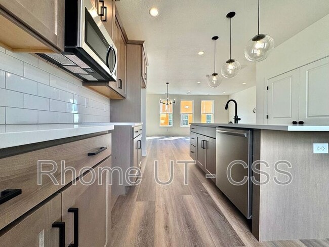 Photo - 800 W State St Townhome