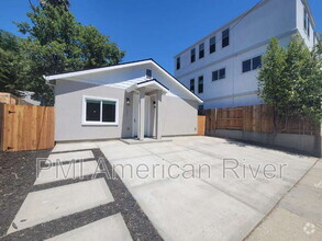 Building Photo - 1221 Uptown Alley