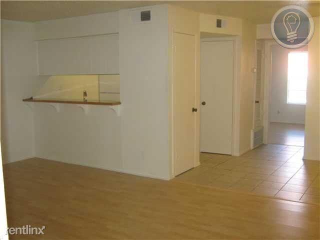 Foto del edificio - 2200 W North Loop Blvd