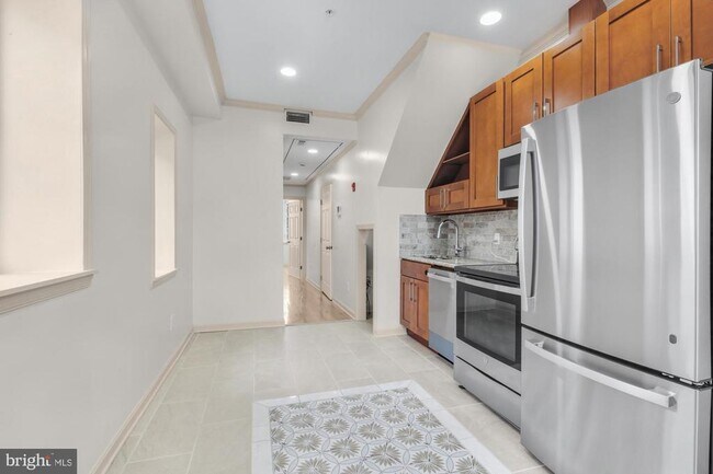 Foto del edificio - 2528 E Allegheny Ave