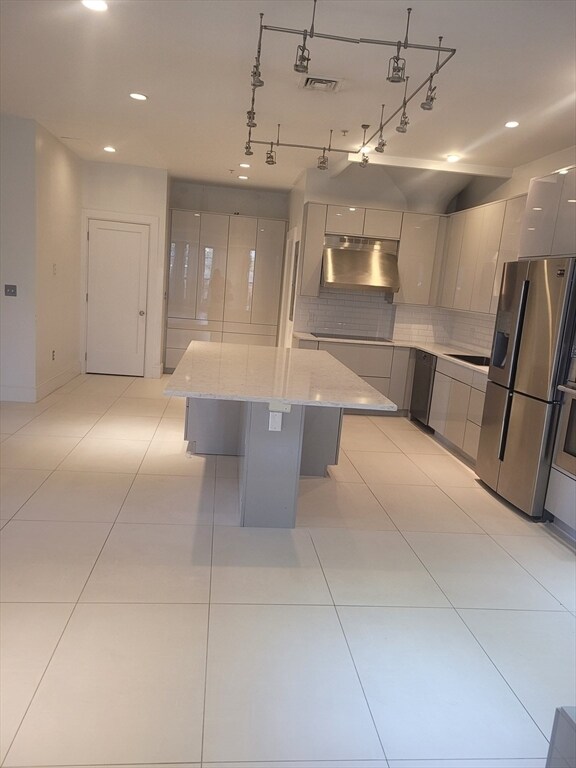 Building Photo - 141 W 2nd St