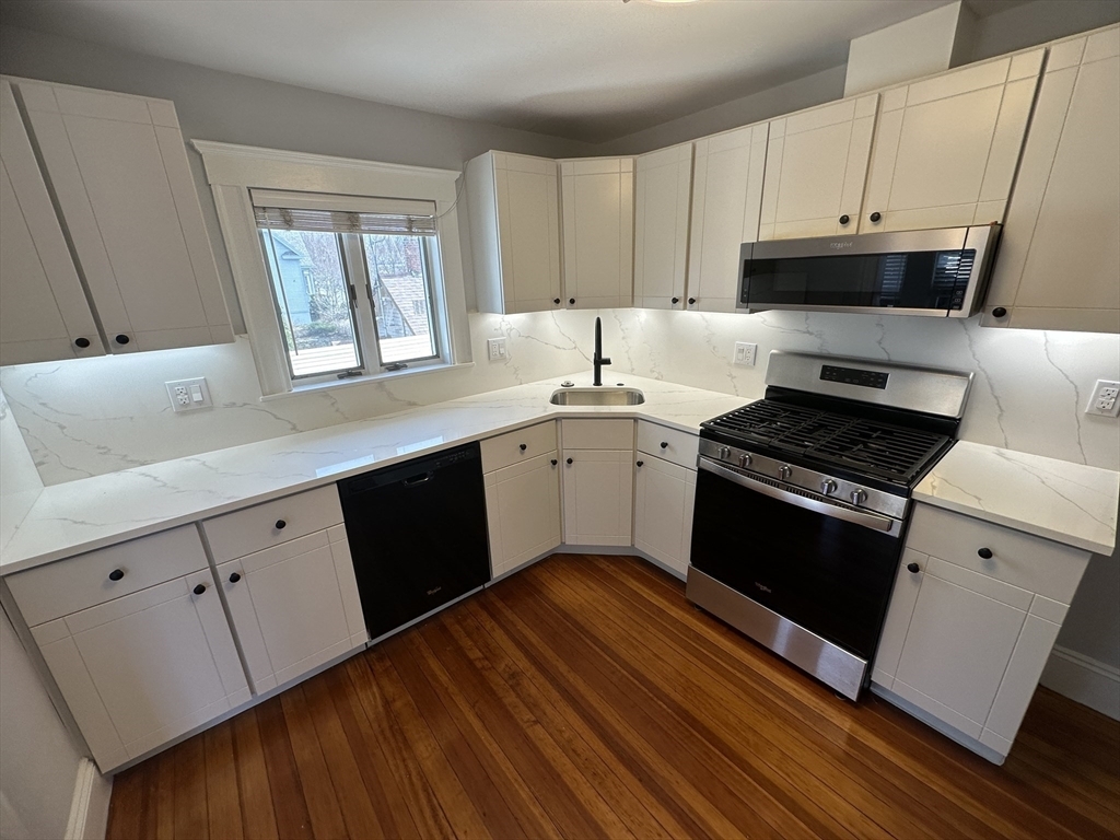 Foto principal - 1133 Beacon St