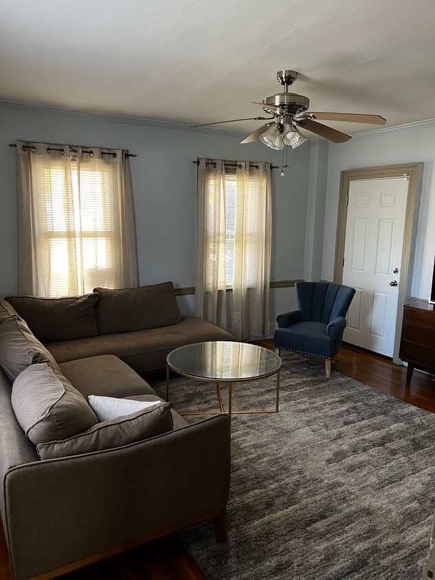 Living room - 78 Main St