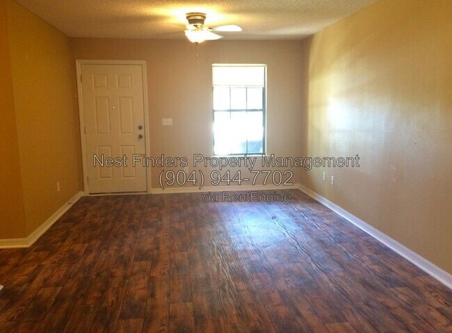 Foto del edificio - 336 Redwood Ln