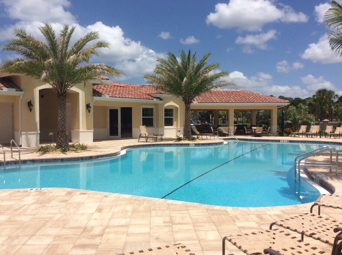 Primary Photo - 3/2/2 Town Home Style Condo at Maintenance...