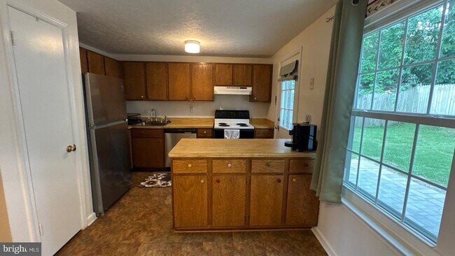 Foto del edificio - 6441 Grafton Garth Ct