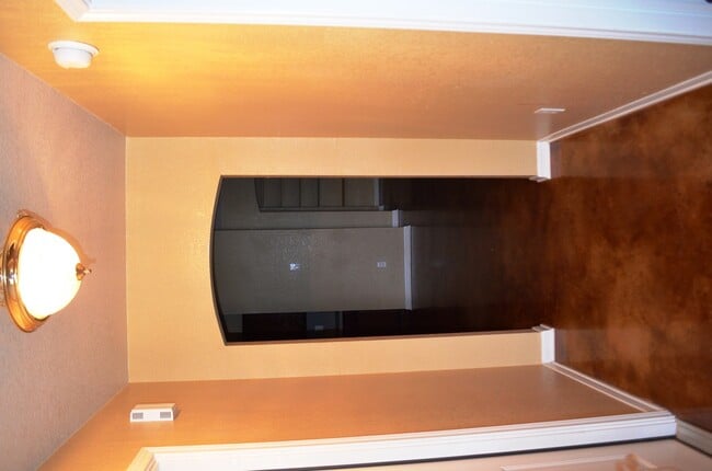 Building Photo - 1802 Yuron Ter