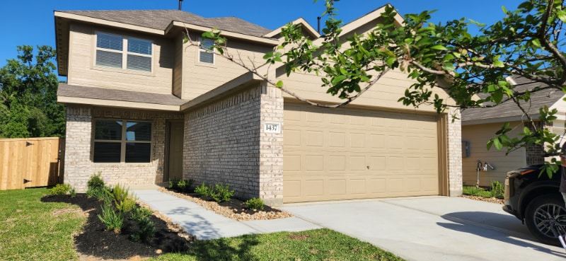 Building Photo - 1437 Las Cuevas Dr