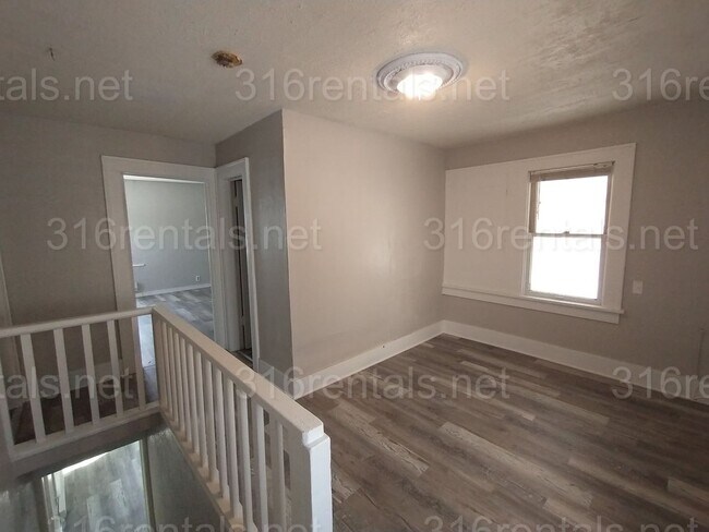 Foto del edificio - $725 - 1 Bedroom / 2 Bathroom - 2 story Ap...