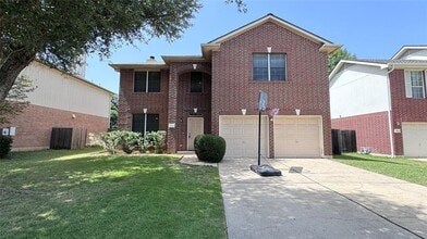 Building Photo - 2211 Bent Bow Dr