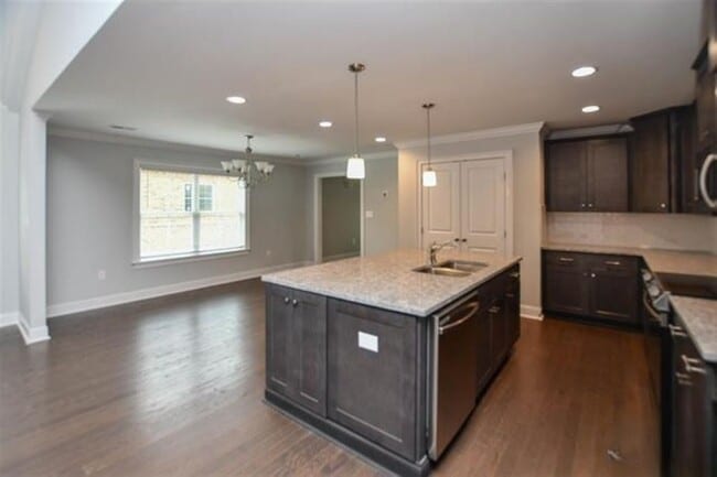 Building Photo - 113 Gary Allen Blvd