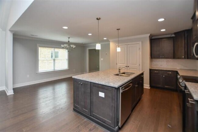 Foto del edificio - 113 Gary Allen Blvd