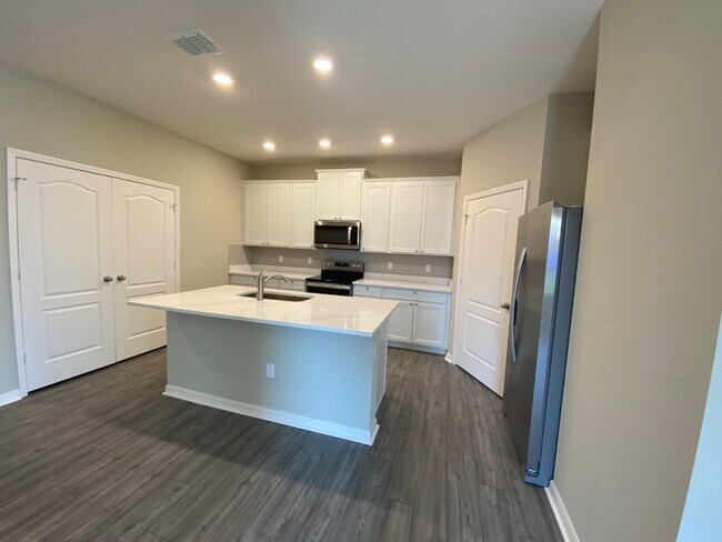 Building Photo - 1638 Merriment Way