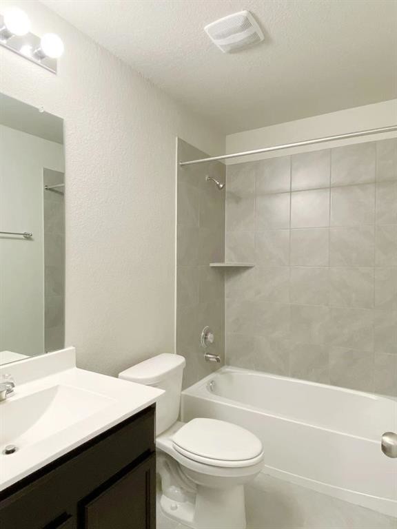 Building Photo - 3203 Sumac Dr