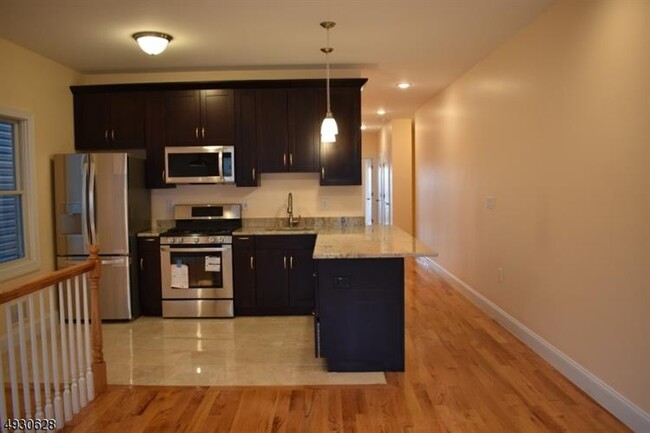 Building Photo - 271 Terrace Ave