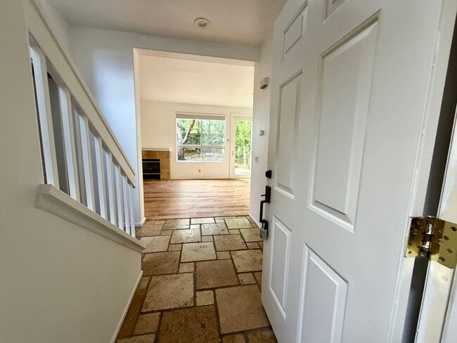 Foto del edificio - Beautiful 3 bed 2.5 bath home in Oak Park!