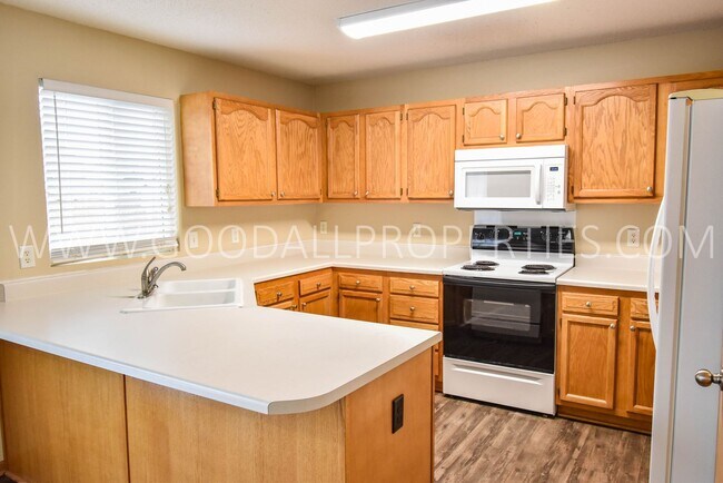 Foto del edificio - 3 bedroom home in Waukee