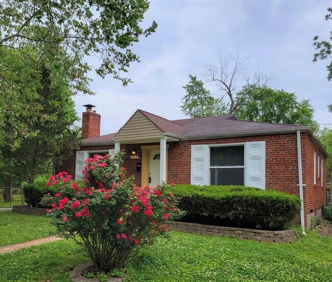 Building Photo - 1074 Groby Rd