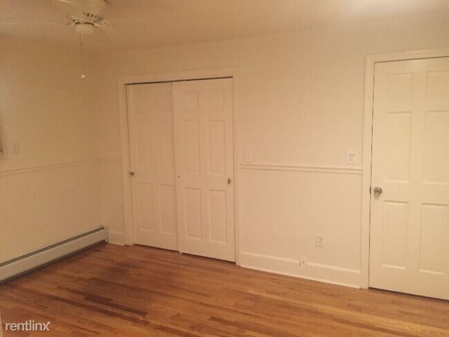 Building Photo - 2 br, 1 bath Apartment - 36 hillsdale rd