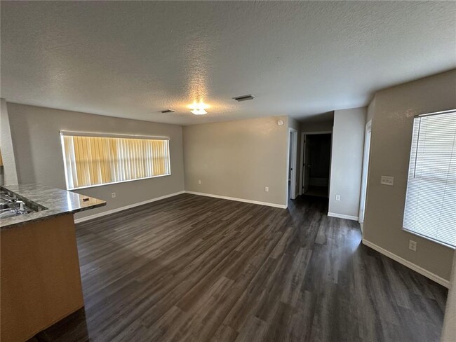Building Photo - 13610 SW 86th Ave