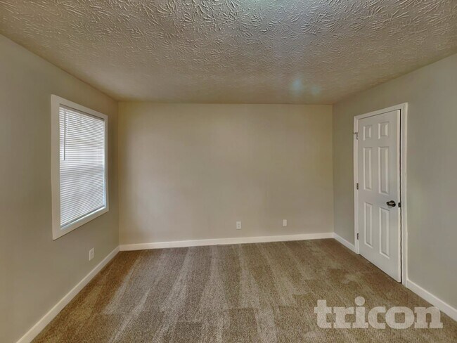 Building Photo - 285 Fireside Way