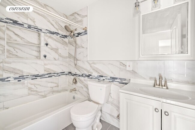 Foto del edificio - 50 Veronica Pl