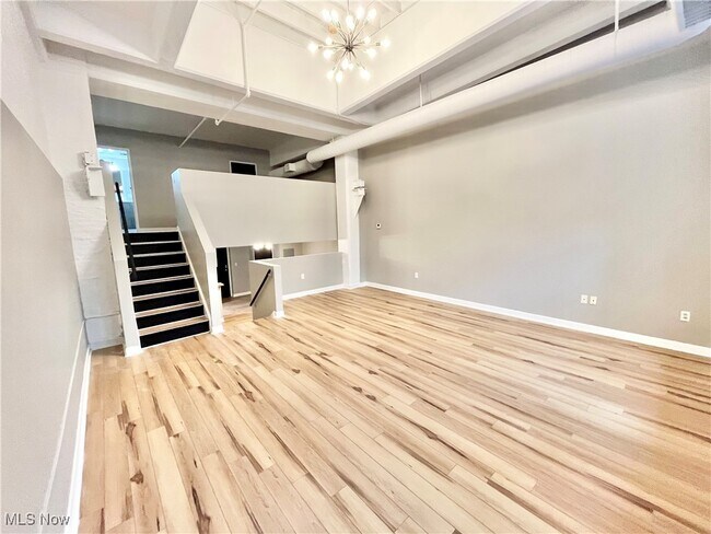 Foto del edificio - 1133 W 9th St