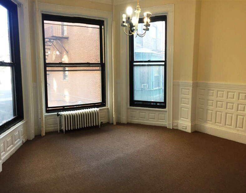 Building Photo - 477 Commonwealth Ave